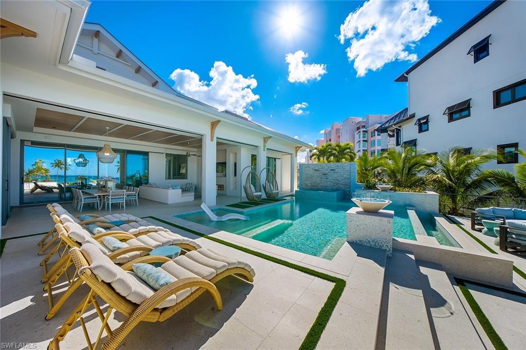 BAREFOOT BEACH - Residential