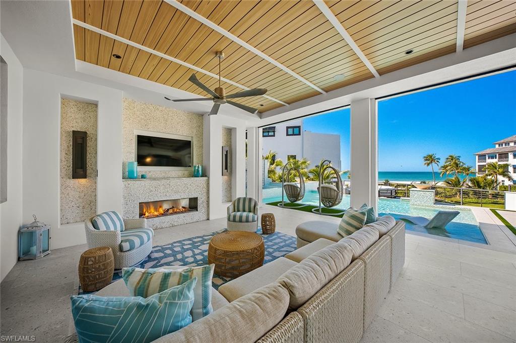 BAREFOOT BEACH - Residential