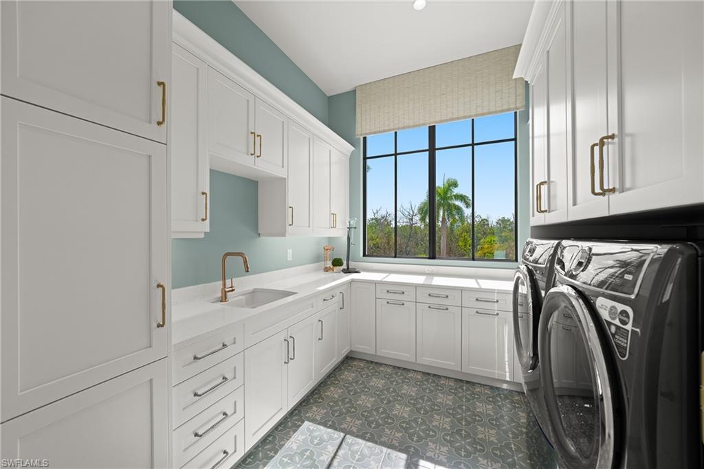 BAREFOOT BEACH - Residential