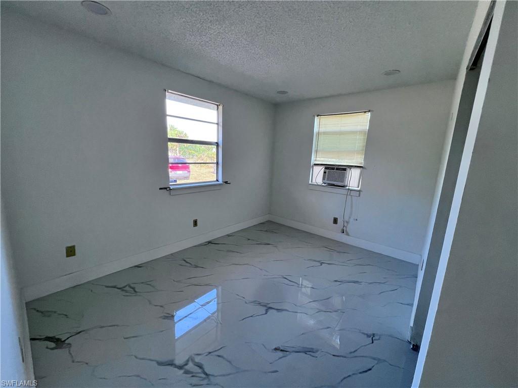 LABELLE - Residential Lease