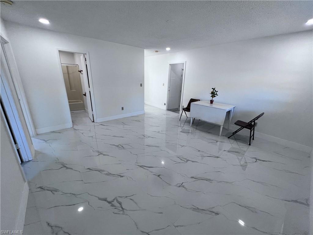 LABELLE - Residential Lease