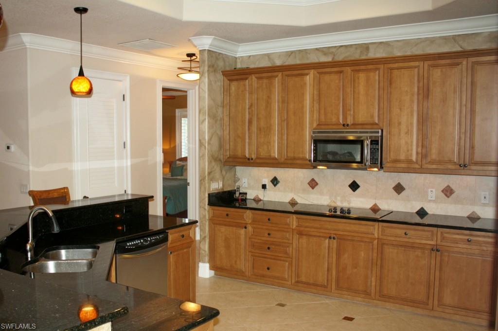 SKYLINE WOODS - Residential