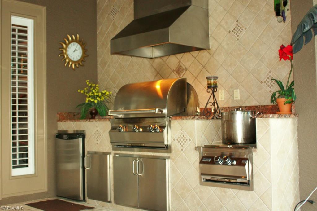 SKYLINE WOODS - Residential