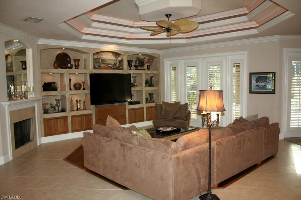 SKYLINE WOODS - Residential