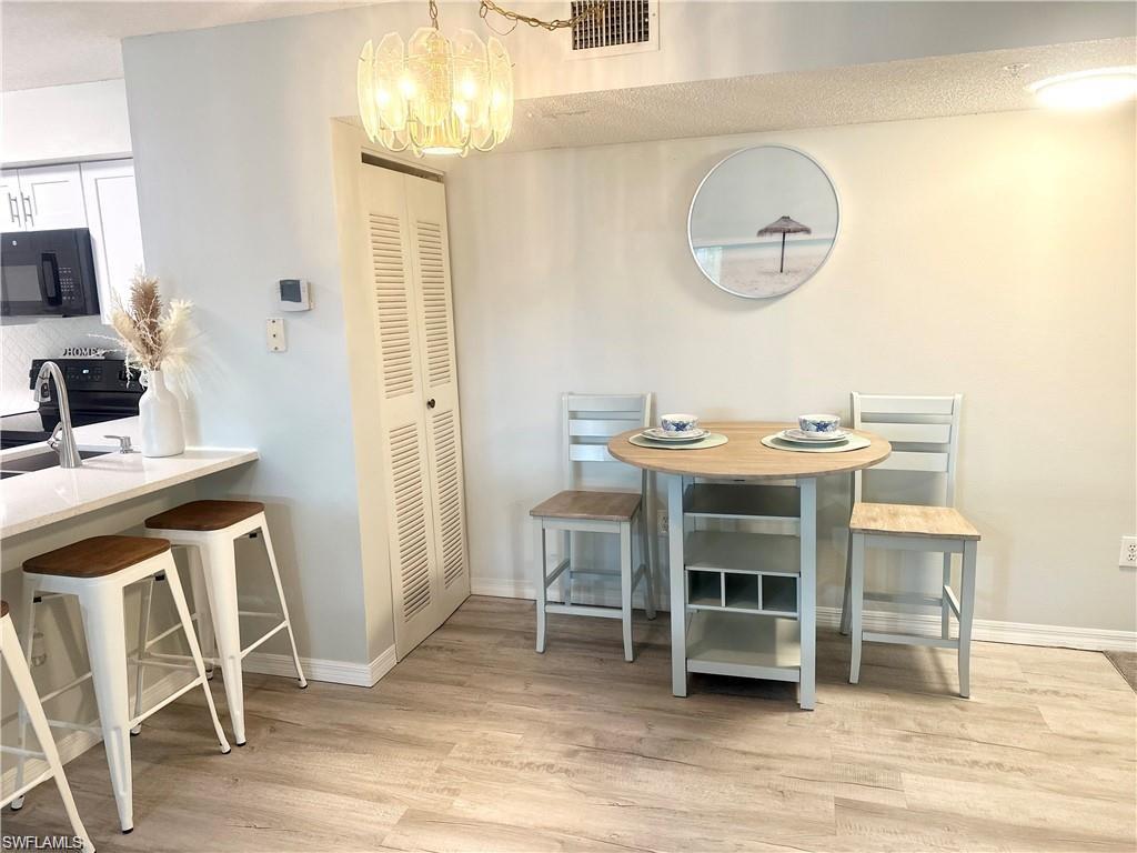 SAN MIRAGE - Residential Lease