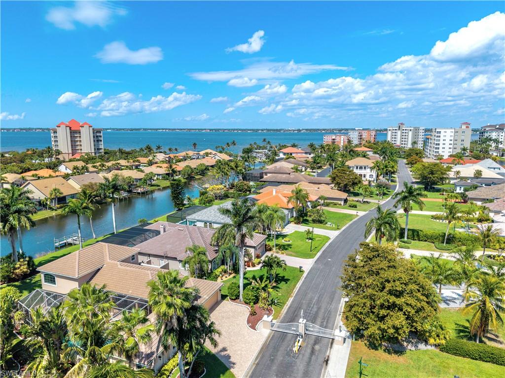 WATERS EDGE TWO AT PEPPERTREE POINTE - Residential