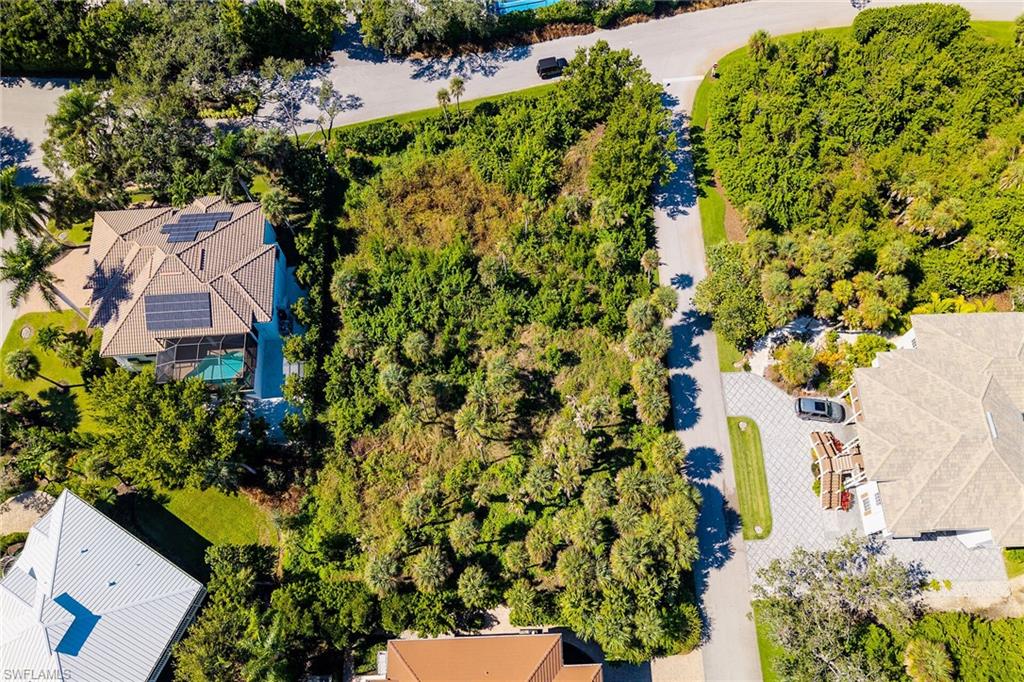 373 Live Oak LN