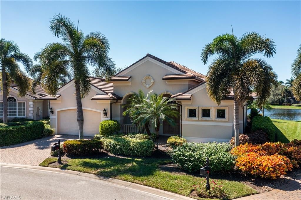 5758 Hammock Isles DR