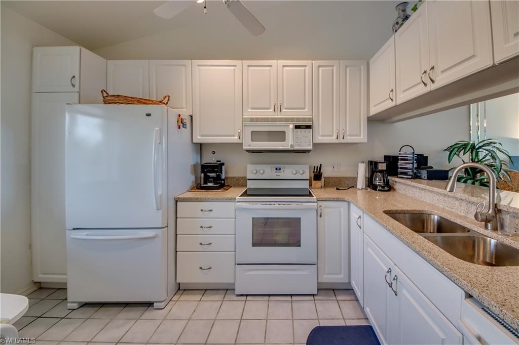 GOLFVIEW GOLF & RACQUET CLUB - Residential