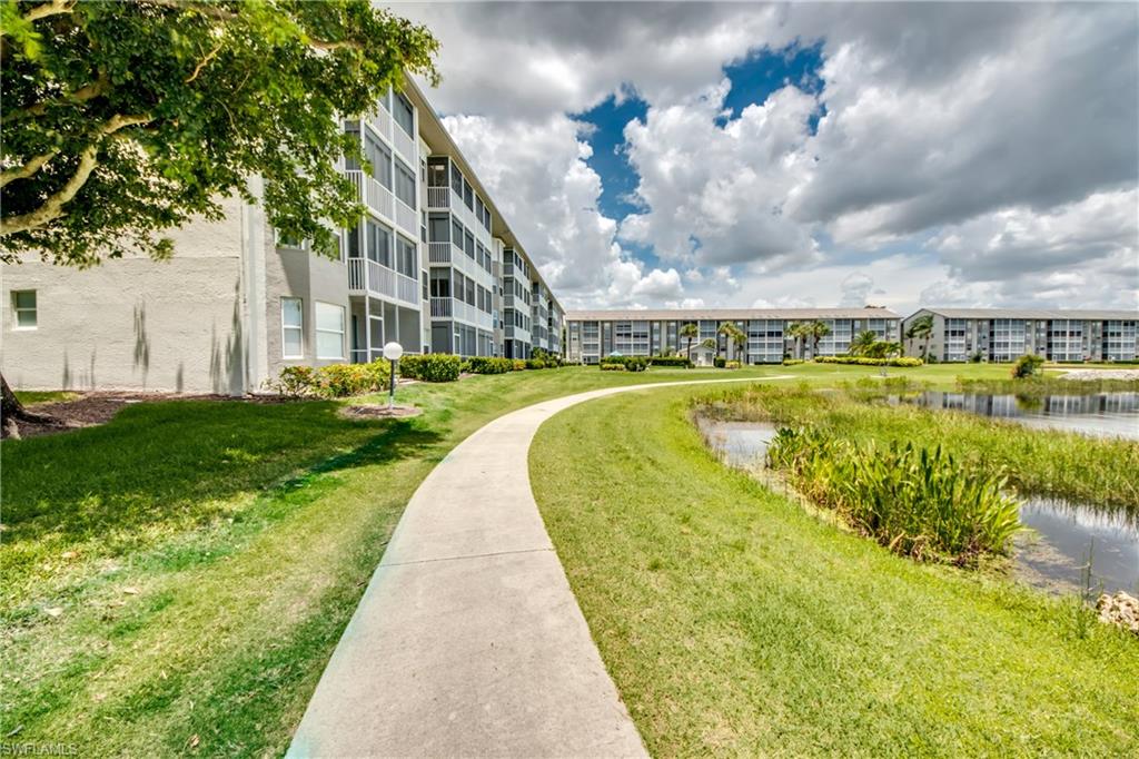 GOLFVIEW GOLF & RACQUET CLUB - Residential