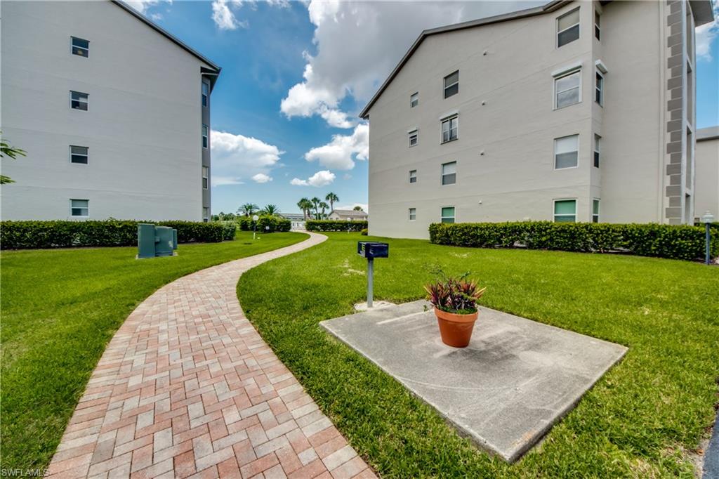 GOLFVIEW GOLF & RACQUET CLUB - Residential