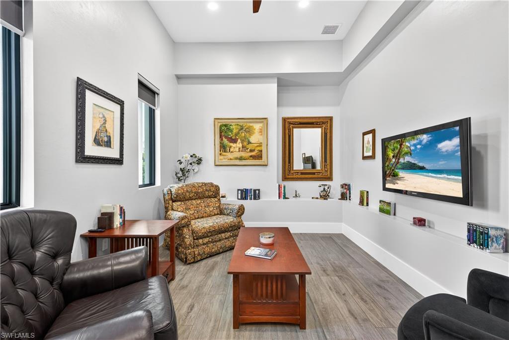 BELL VILLA - Residential Lease