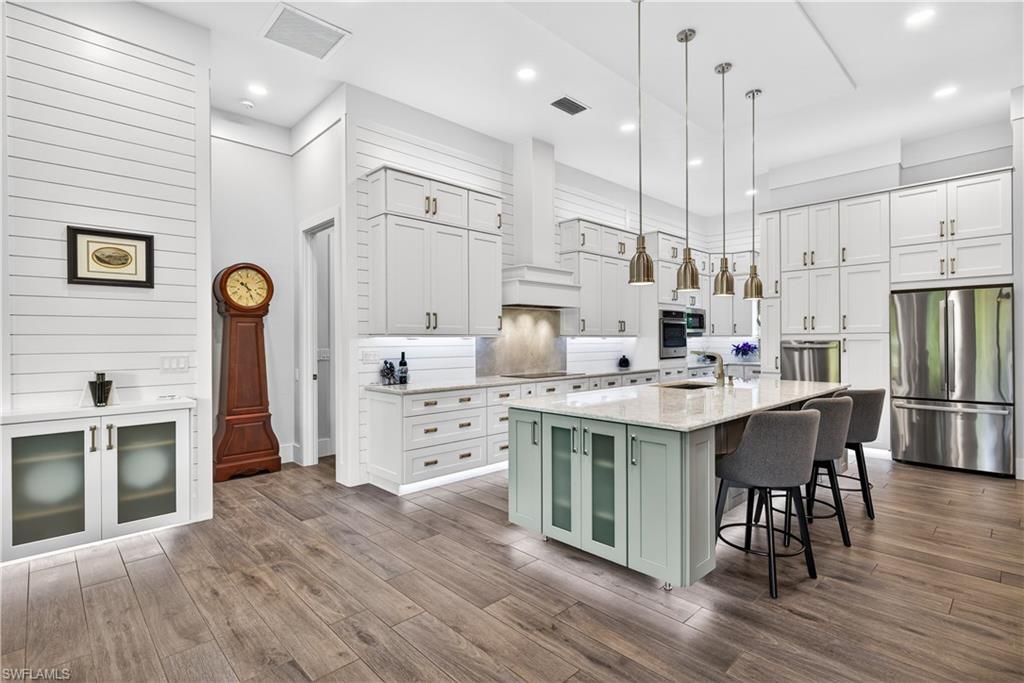 BELL VILLA - Residential Lease