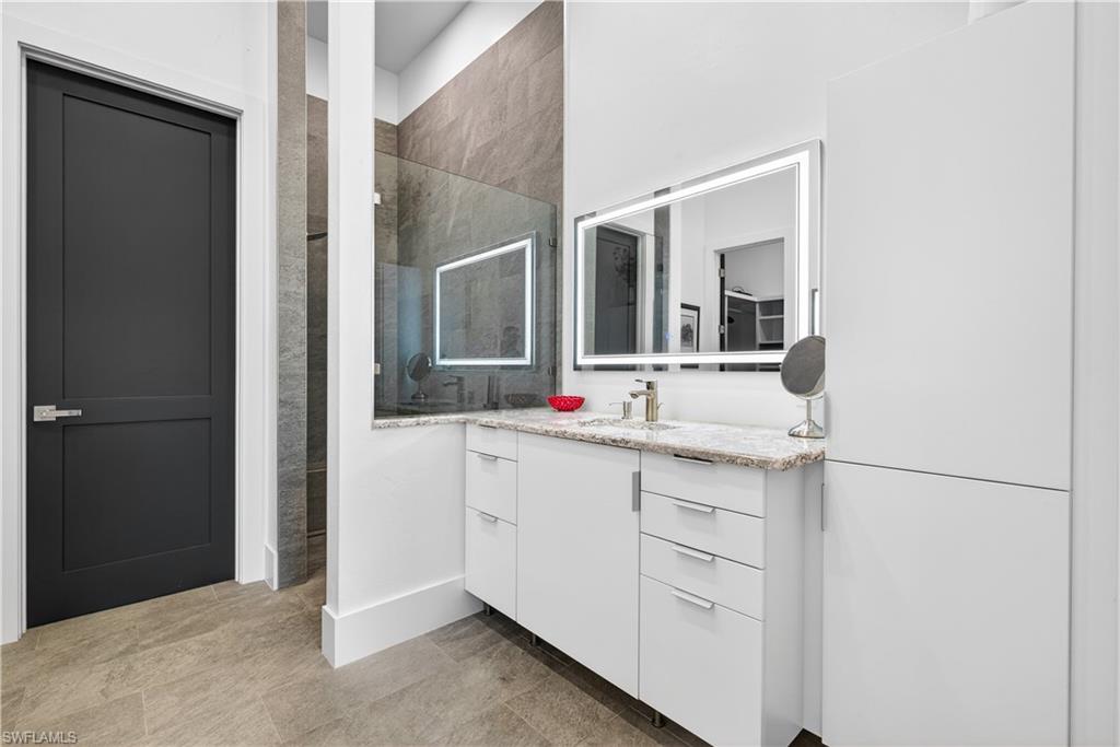 BELL VILLA - Residential Lease