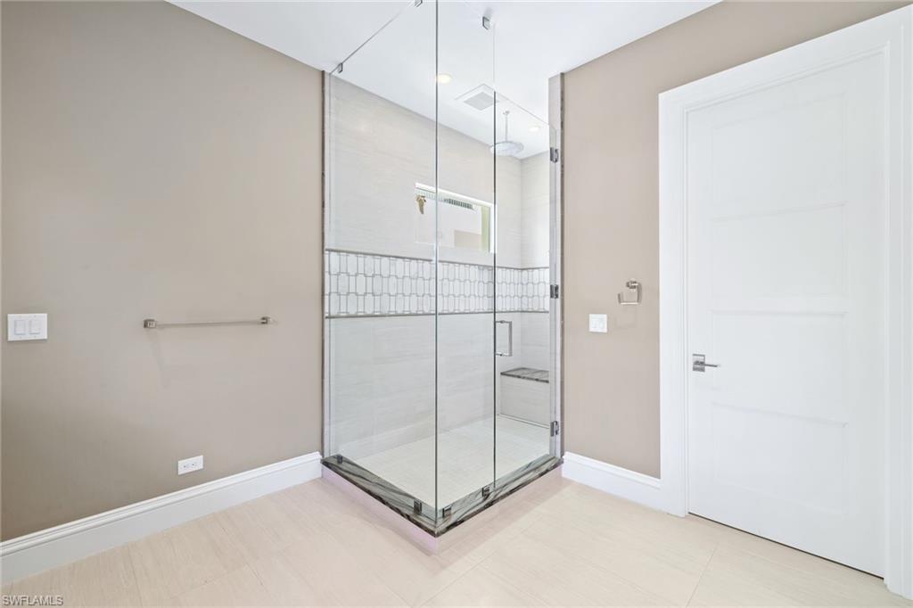 PARK SHORE - Residential