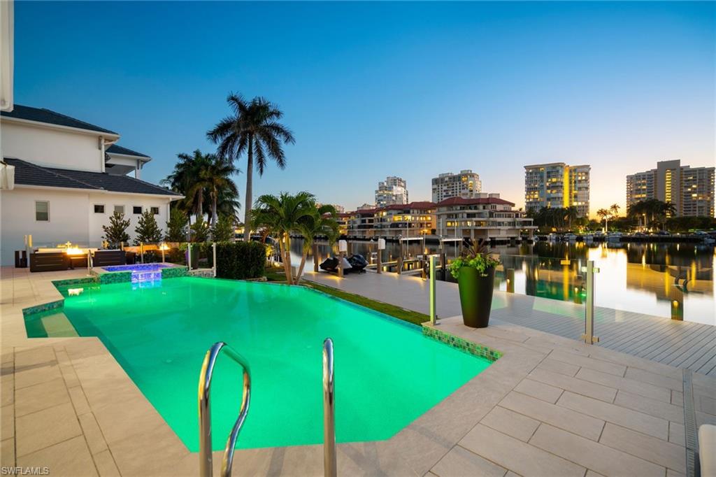 PARK SHORE - Residential