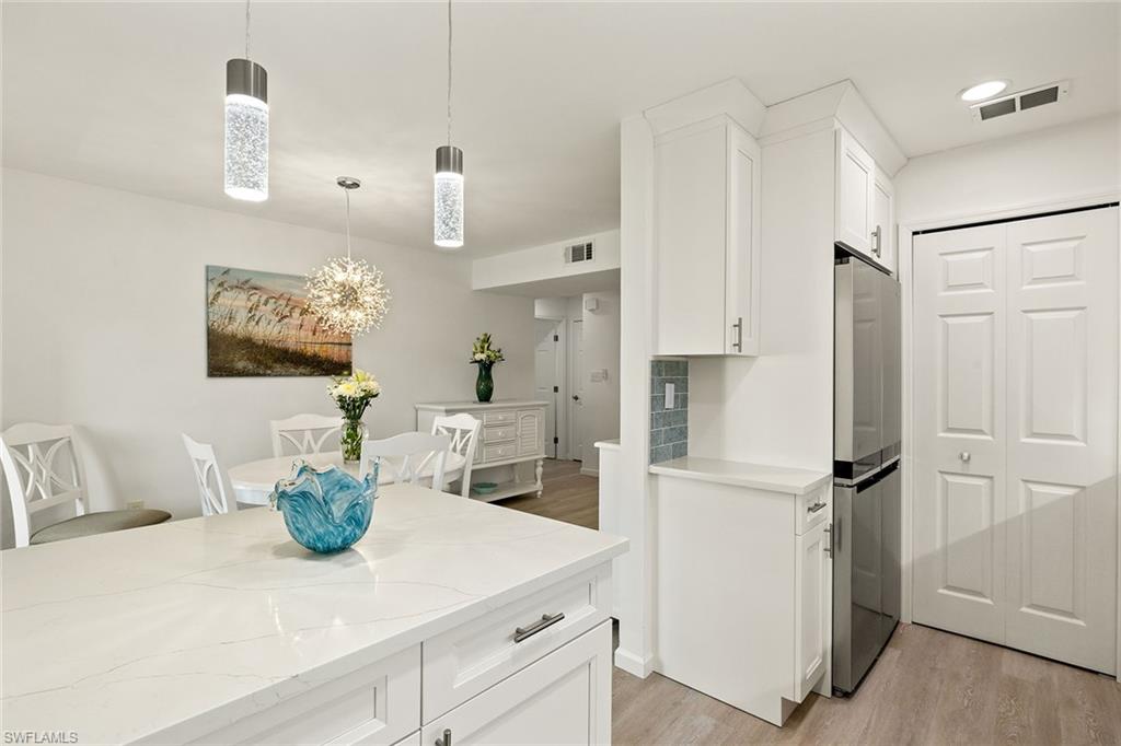 HIDDEN LAKE VILLAS - Residential