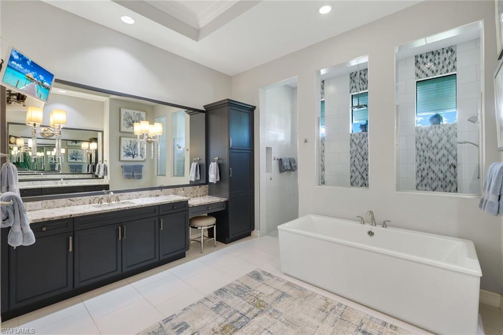 ESPLANADE - Residential