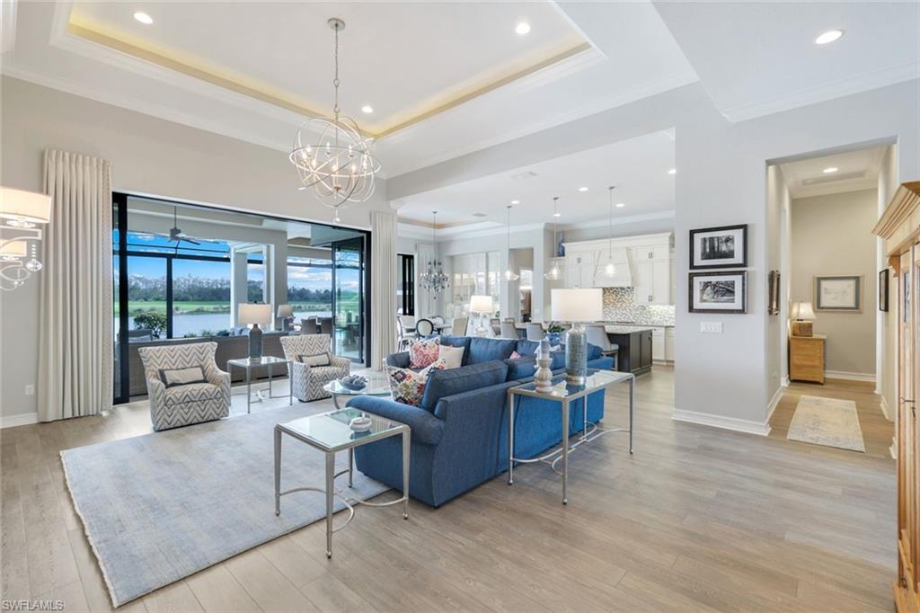 ESPLANADE - Residential