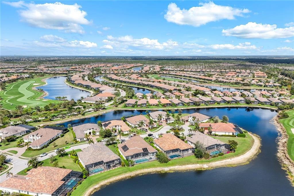 ESPLANADE - Residential