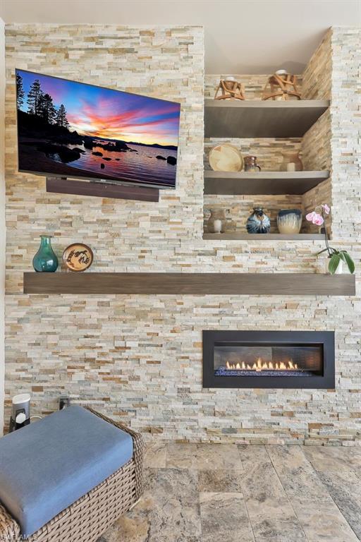 ESPLANADE - Residential