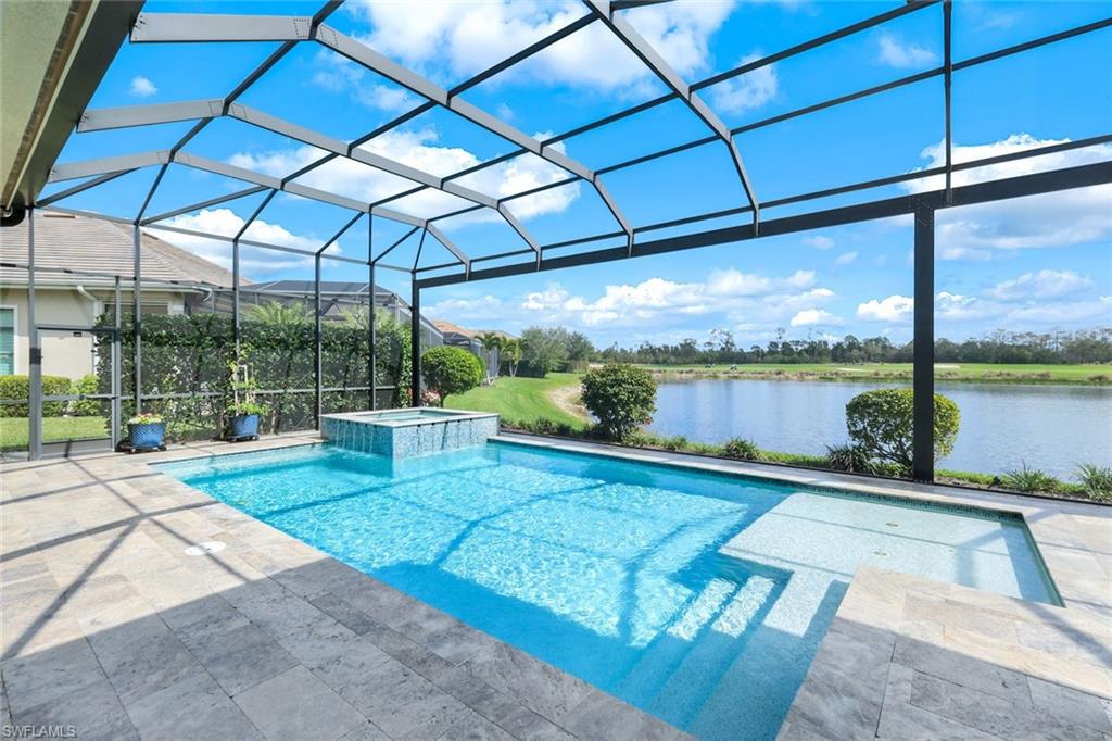 ESPLANADE - Residential