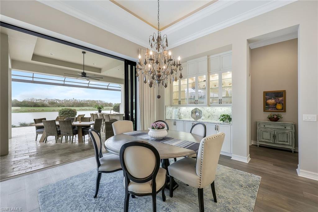 ESPLANADE - Residential