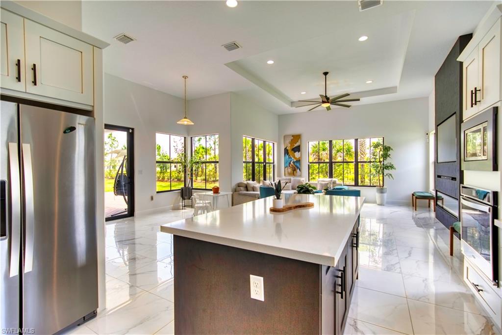 MAPLE RIDGE - Residential