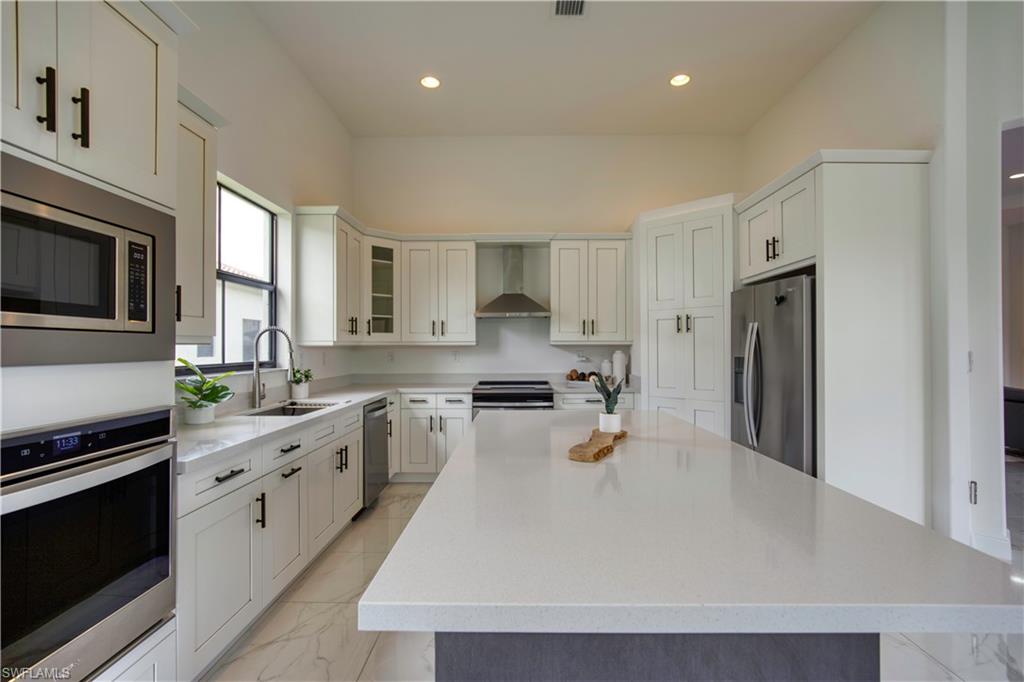 MAPLE RIDGE - Residential