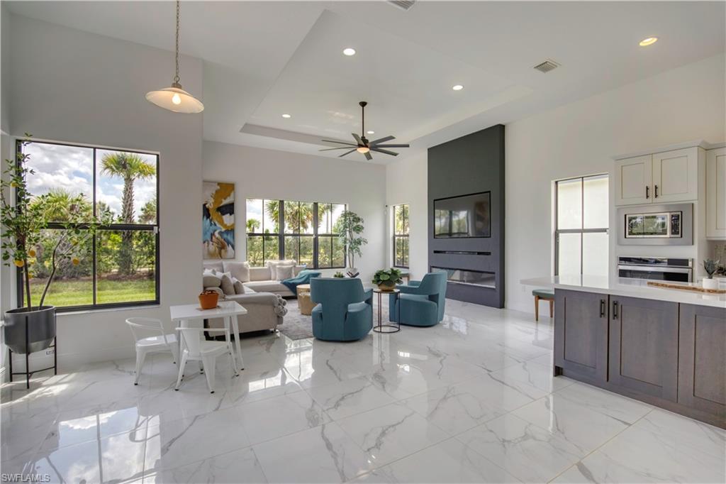 MAPLE RIDGE - Residential