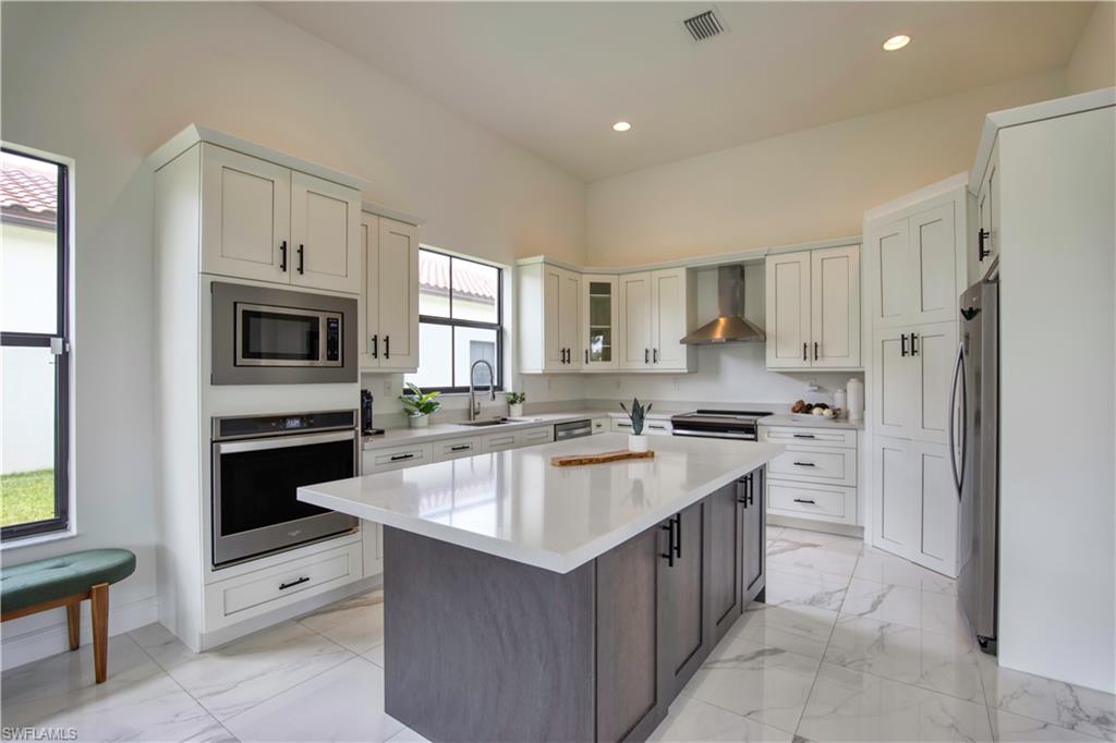 MAPLE RIDGE - Residential