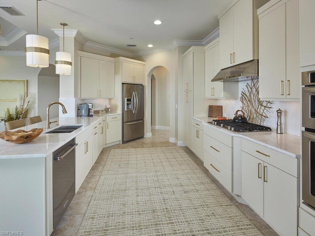 4701 Via Del Corso LN 401