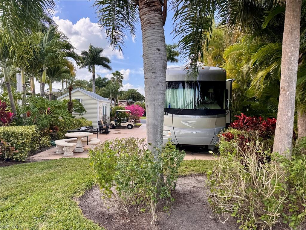 RIVERBEND MOTORCOACH RESORT - Land