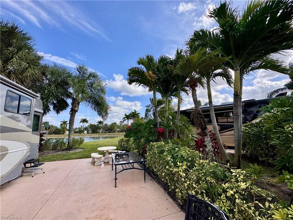 RIVERBEND MOTORCOACH RESORT - Land