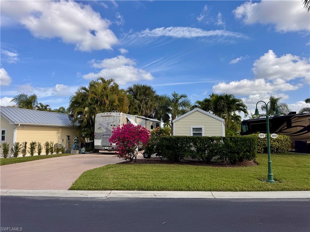 RIVERBEND MOTORCOACH RESORT - Land