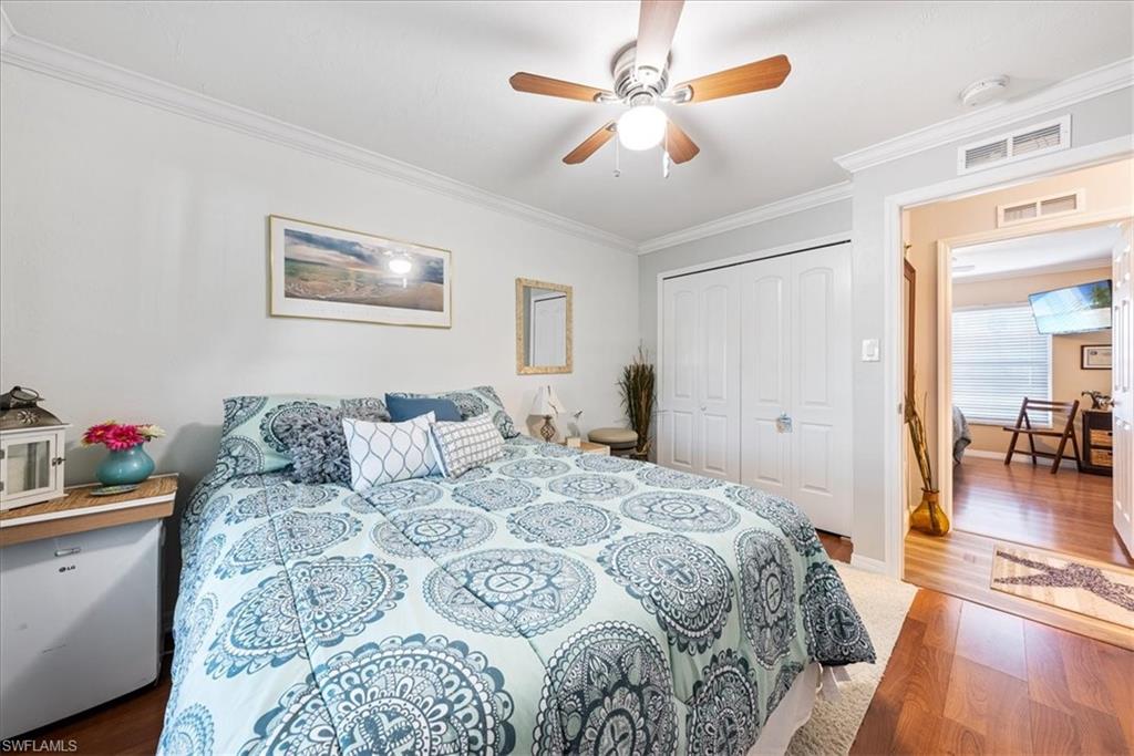 SANDY HOLLOW - Residential