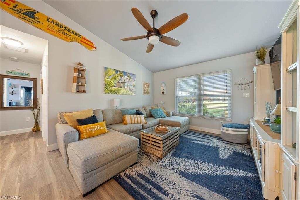 SANDY HOLLOW - Residential