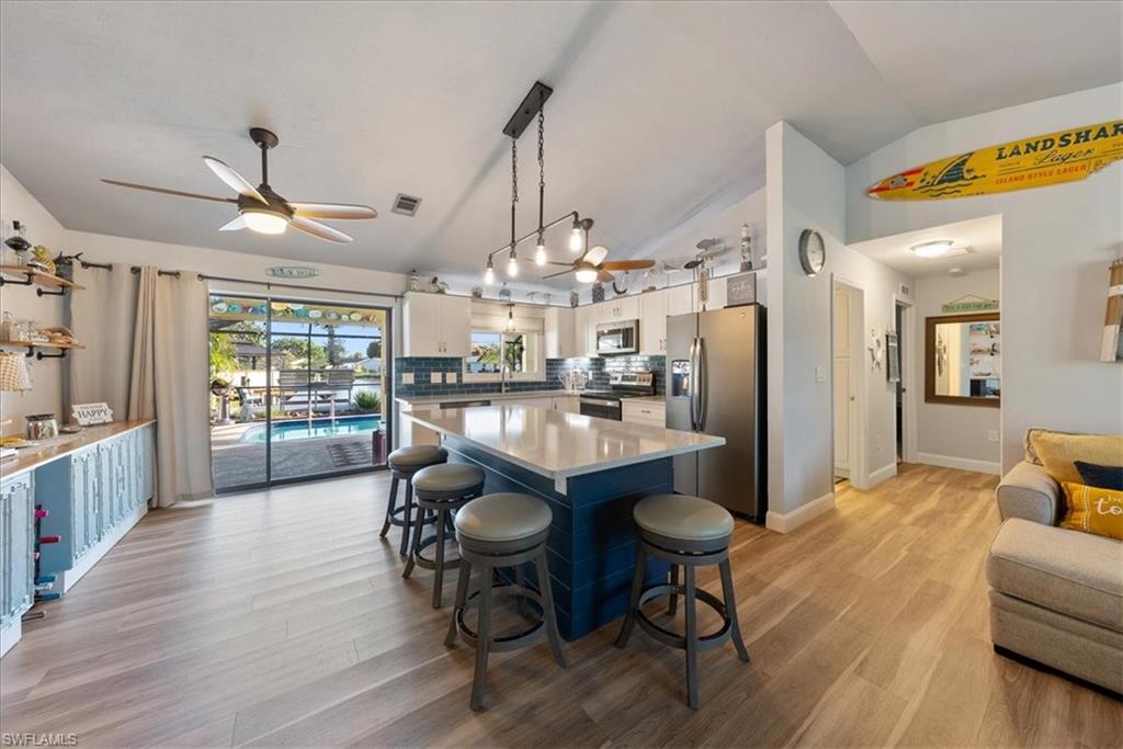 SANDY HOLLOW - Residential