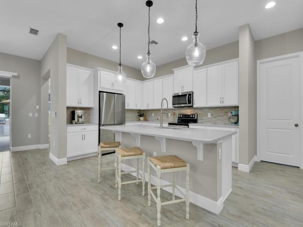 COMPASS LANDING - Residential