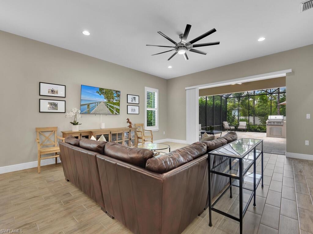 COMPASS LANDING - Residential