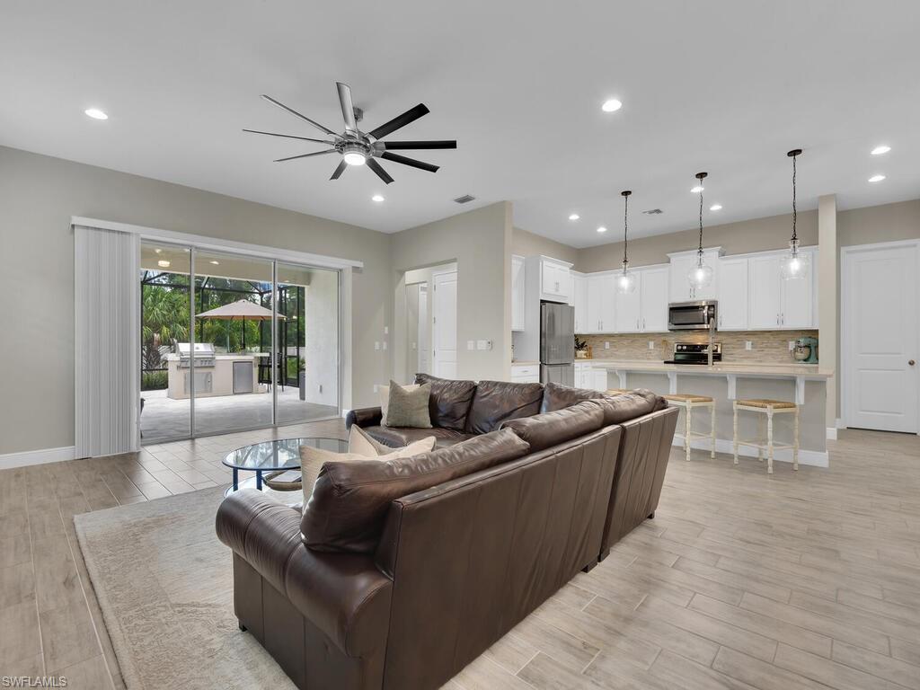 COMPASS LANDING - Residential