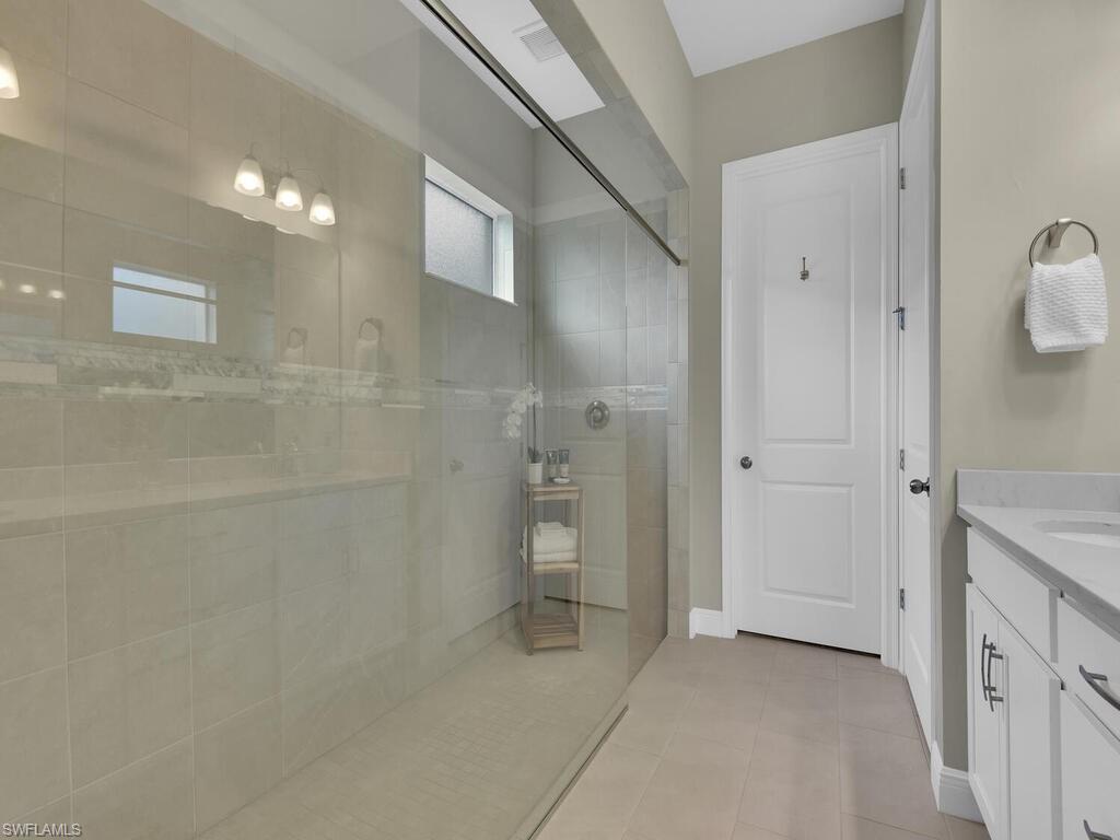 COMPASS LANDING - Residential