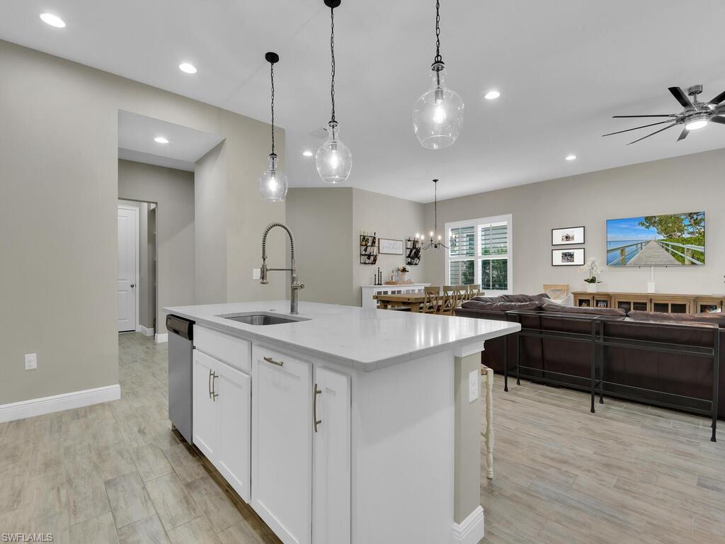 COMPASS LANDING - Residential