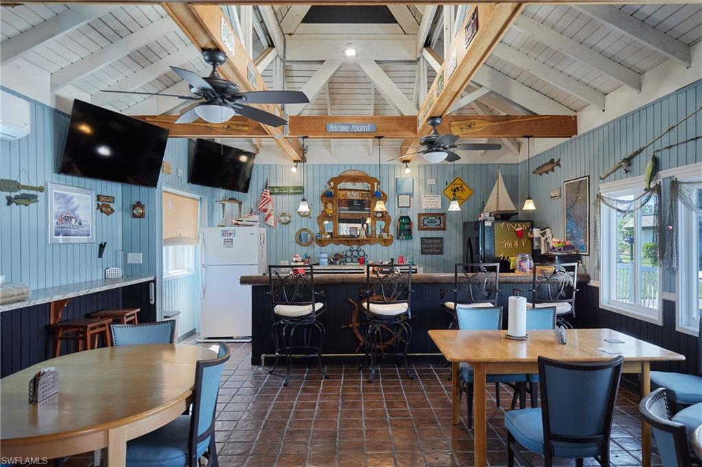 HIDDEN HARBOUR ONE CONDO - Residential