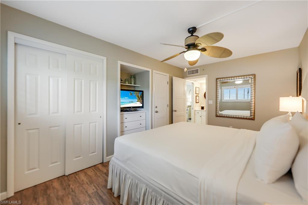 TENNIS VILLAS - Residential