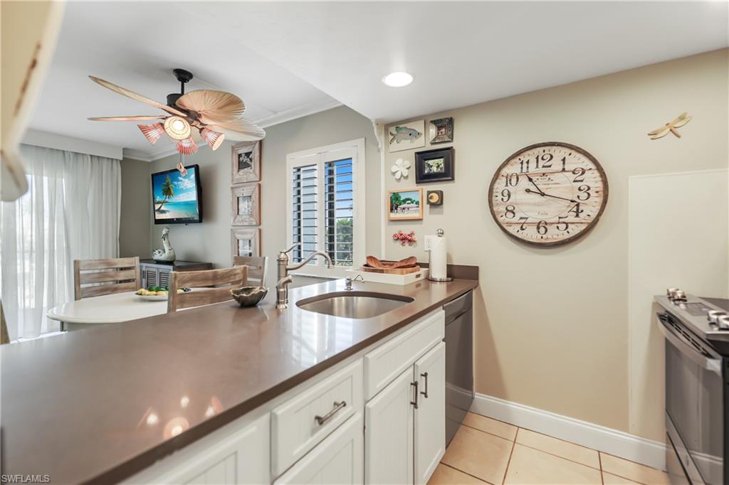 TENNIS VILLAS - Residential