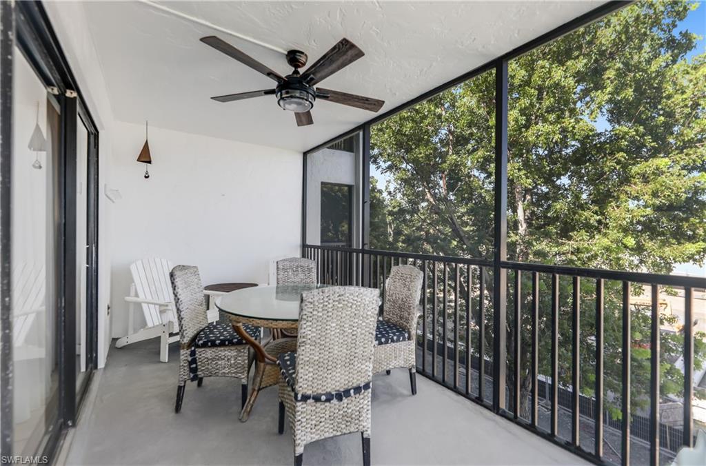 TENNIS VILLAS - Residential