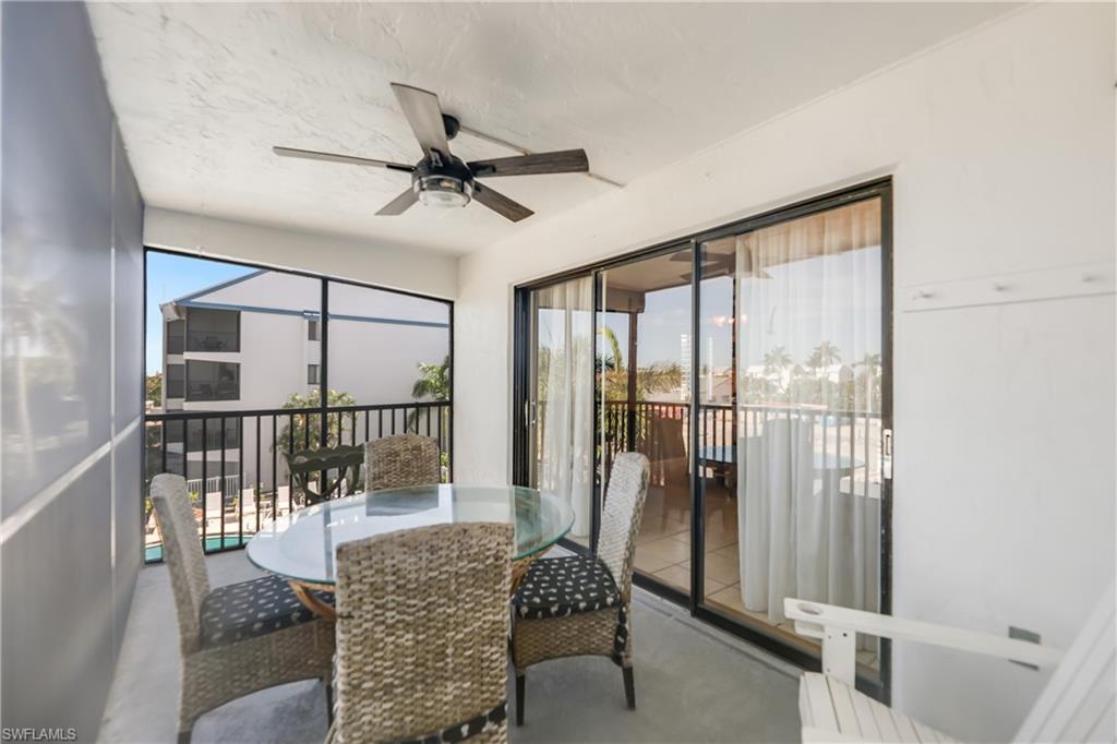 TENNIS VILLAS - Residential