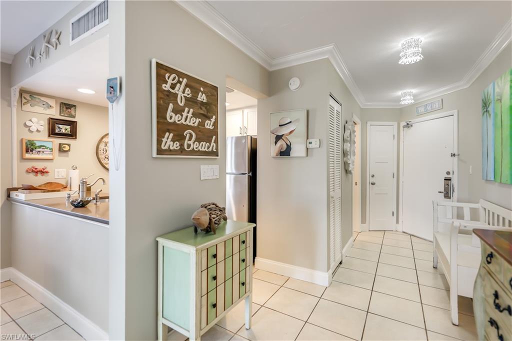 TENNIS VILLAS - Residential