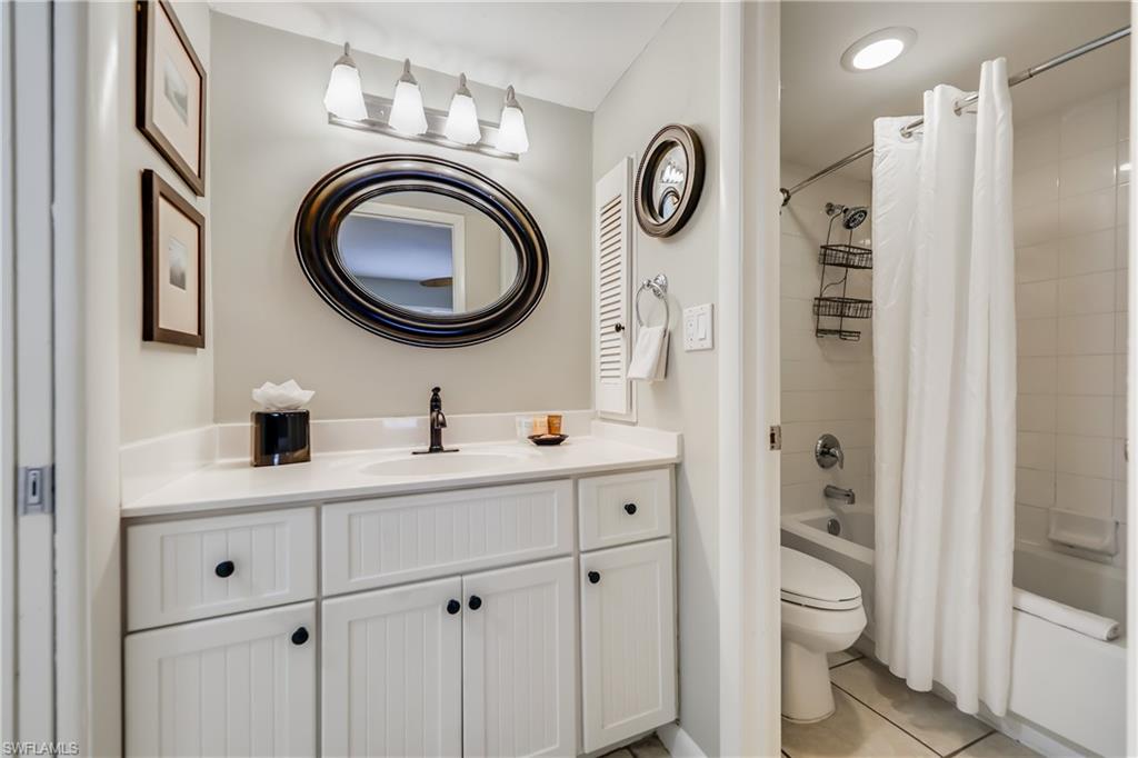 TENNIS VILLAS - Residential